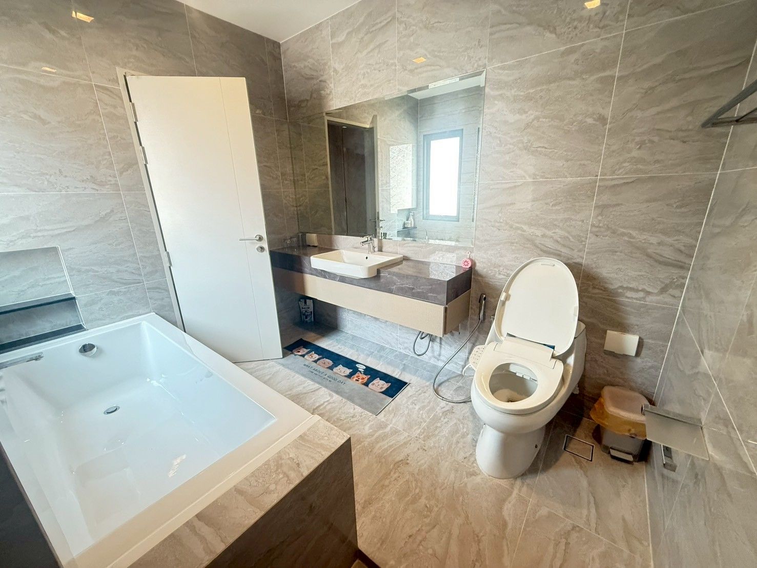 uploads/3efcf3ff-14c0-49cd-a97d-c18a86e0c28f/f6b150f1-7824-48bc-b851-cf9d52c08960