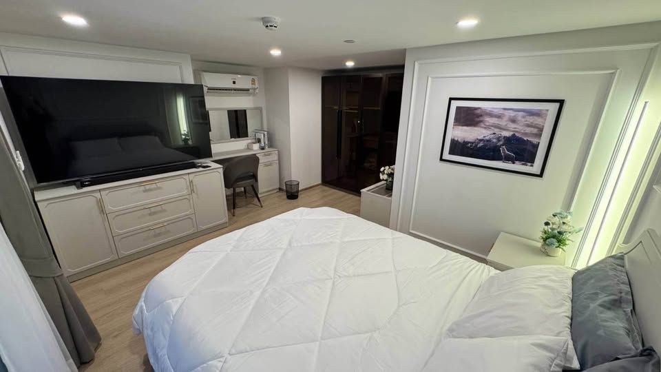 Life Rama 4 - Asoke - Image 21