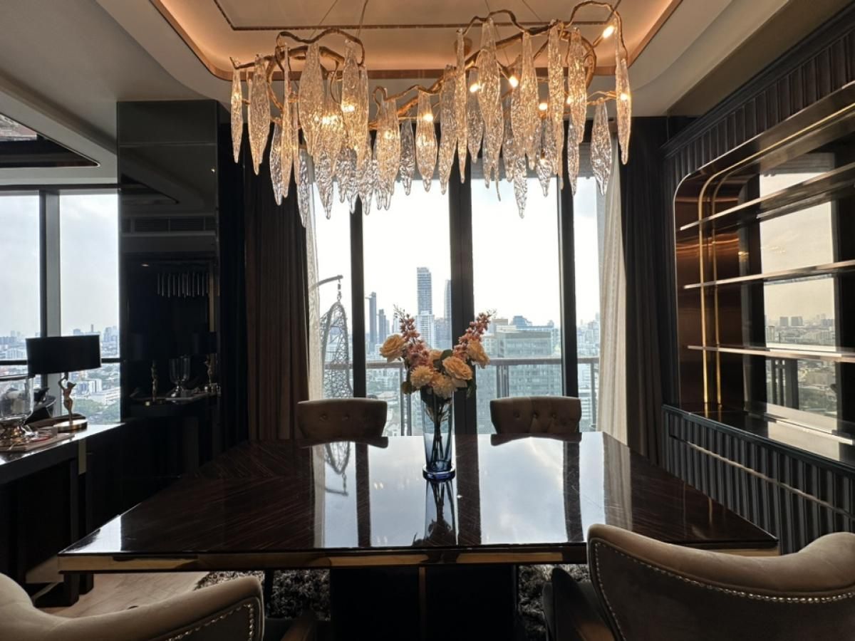 The Monument Thong Lo - Image 33