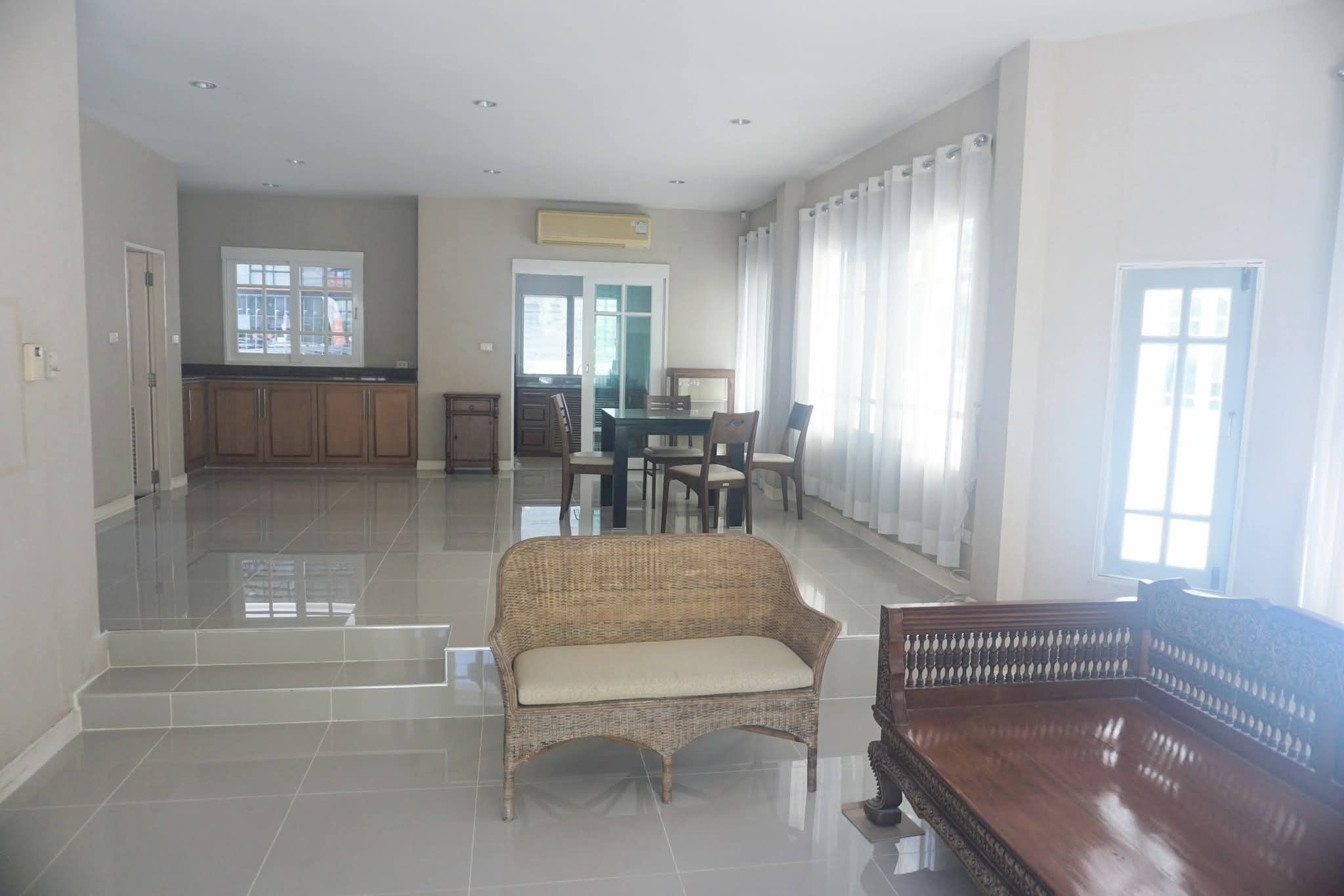 4 Bedroom House For Rent in Nong Bon, Prawet, Bangkok - Image 3