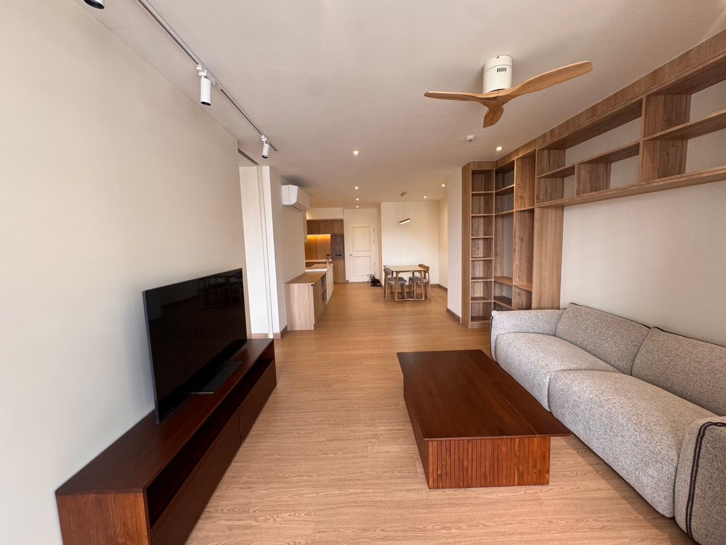 uploads/3efcf3ff-14c0-49cd-a97d-c18a86e0c28f/fbb4c93e-5856-4672-a56b-20a8ca72db85