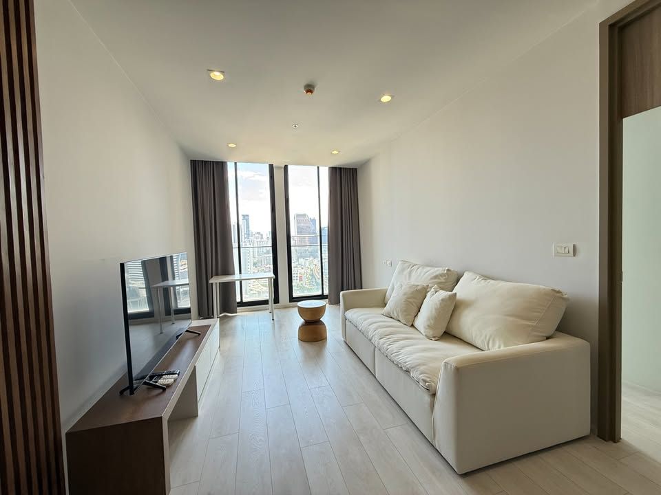 Noble Ploenchit - Image 1