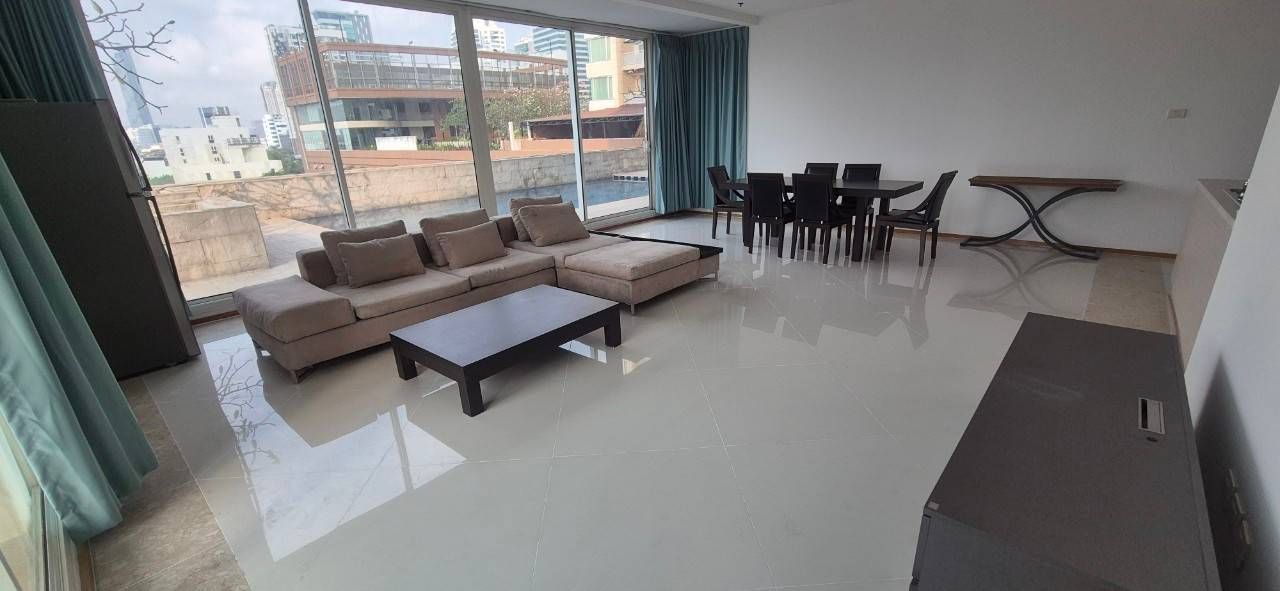 The Empire Place - Image 1