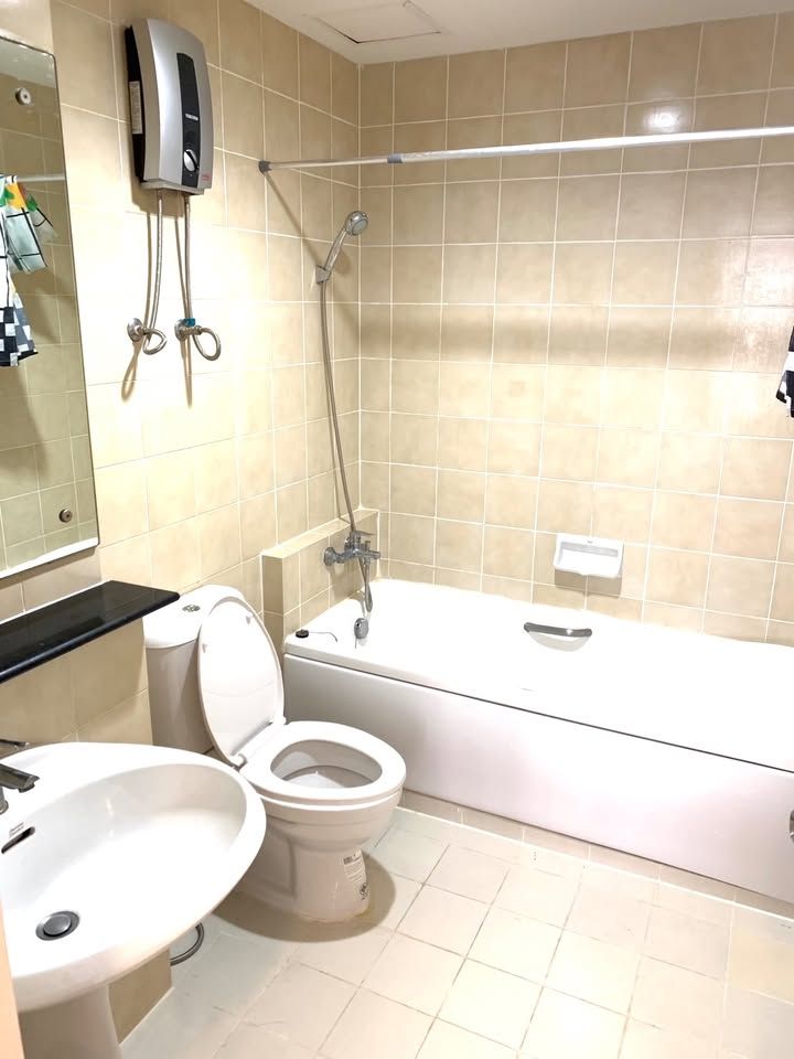 The Waterford Diamond - Image 11