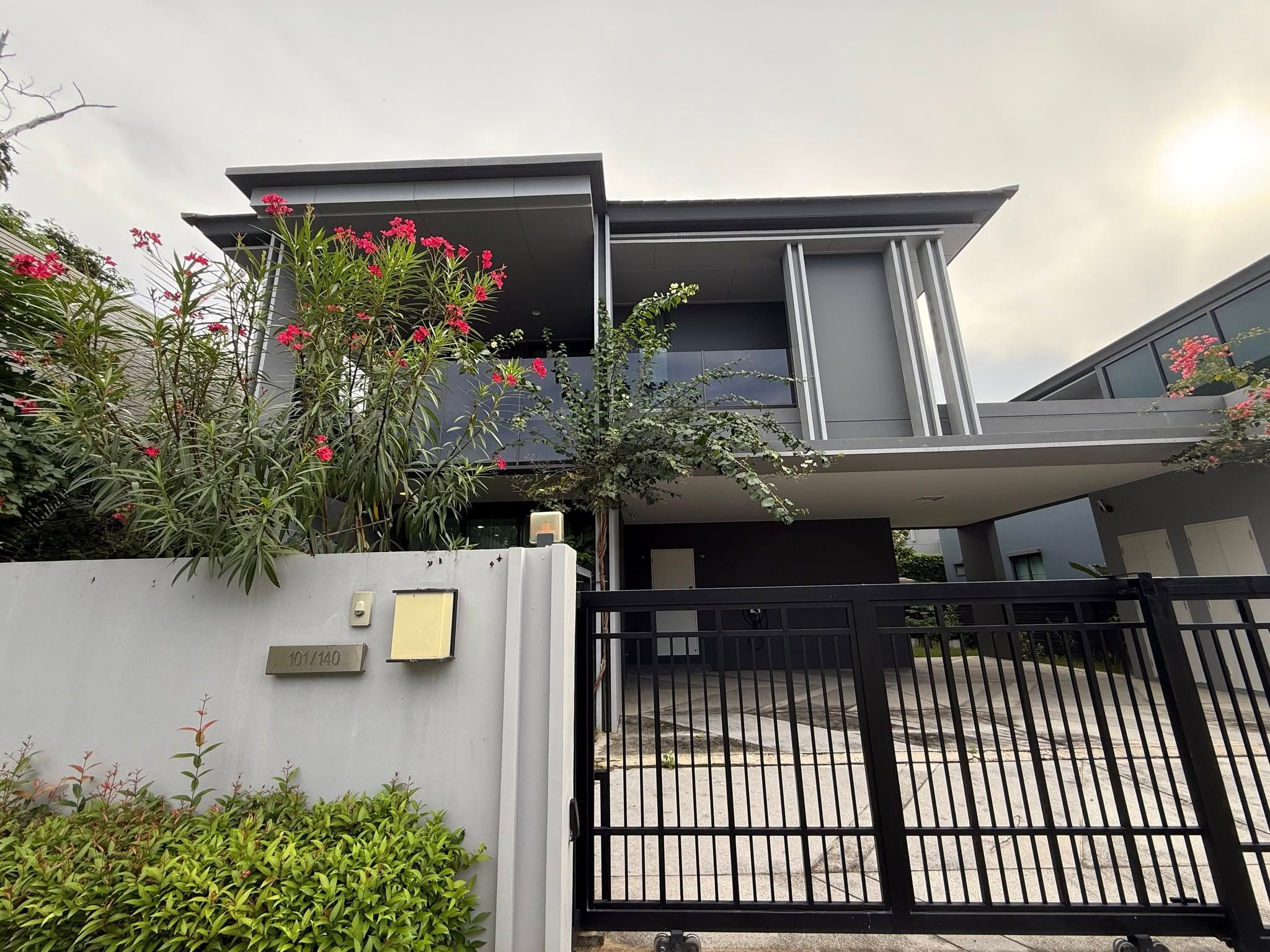 Setthasiri Krungthep Kreetha 2 - Image 2