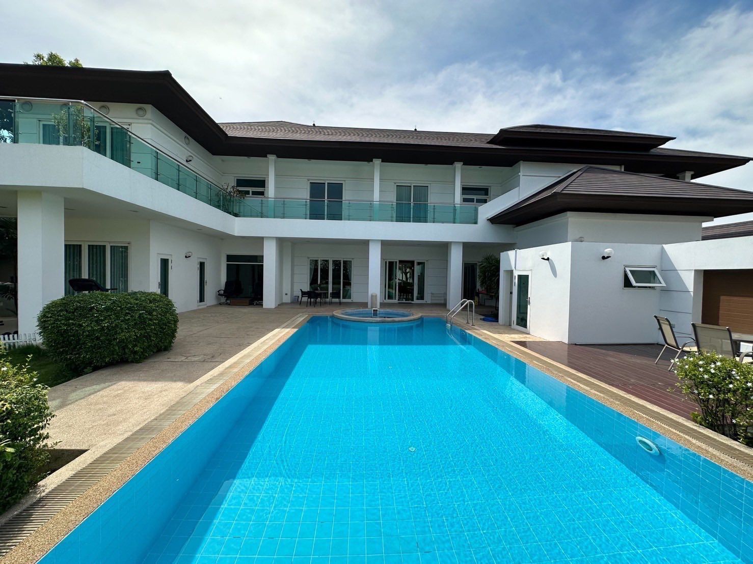 7 卧室 独立房屋 出租 在  - Image 30