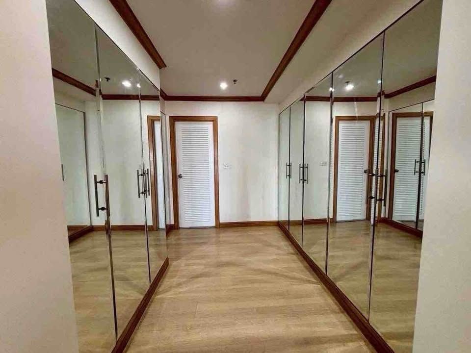 Silom Suite Condominium - Image 5