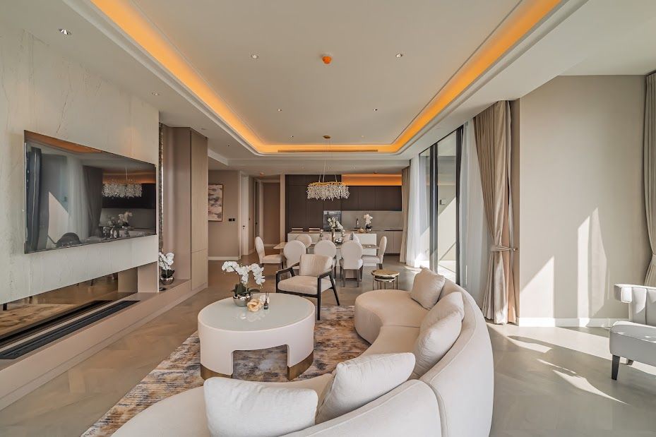 3 Bedroom Condo For Sale in Lumphini, Pathum Wan, Bangkok - Image 2