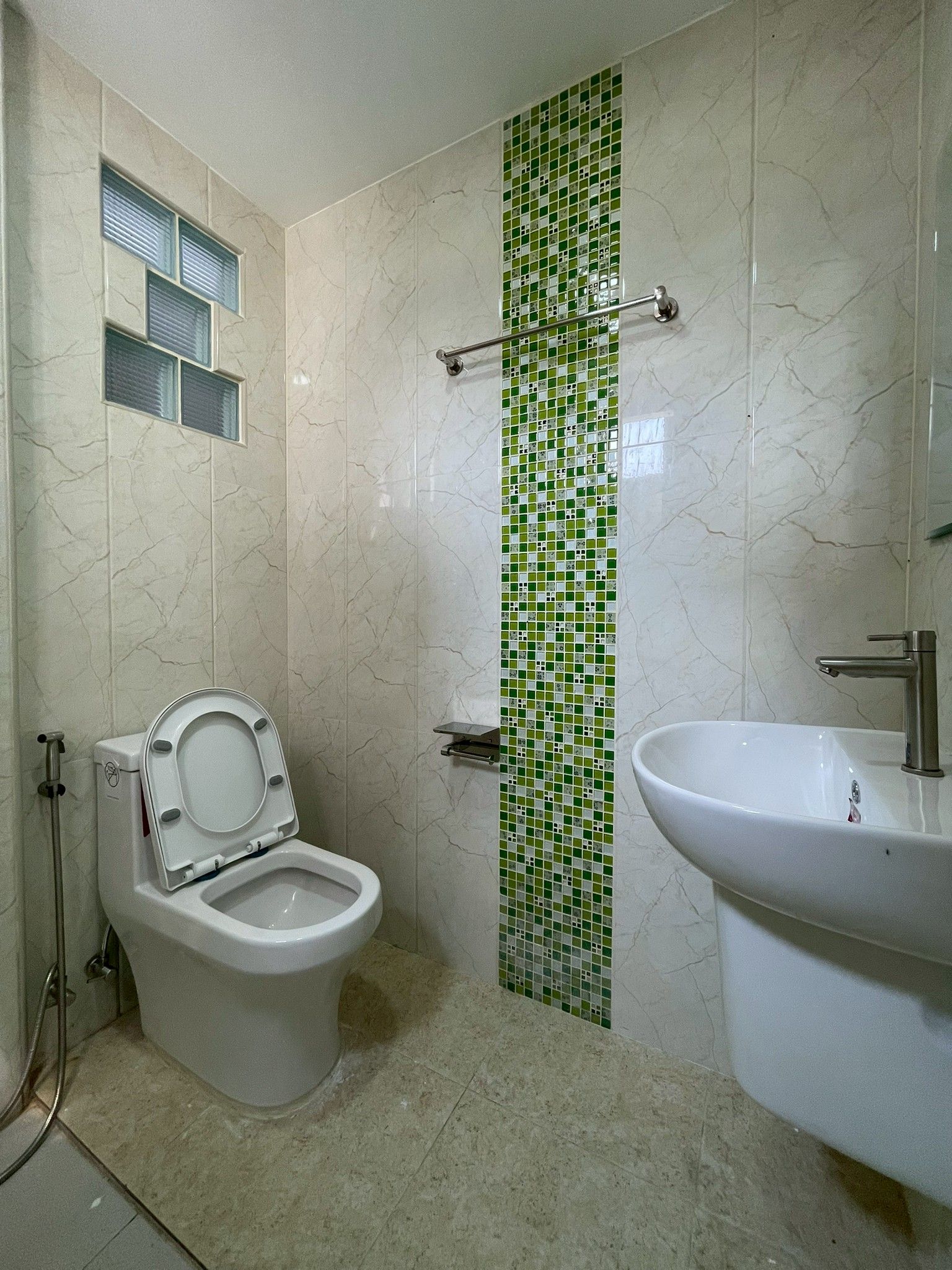 uploads/6fcc1896-9402-4de0-8b07-edfd277d3373/bf1464c9-c86a-41d0-8e5c-36f0e7f3bb72