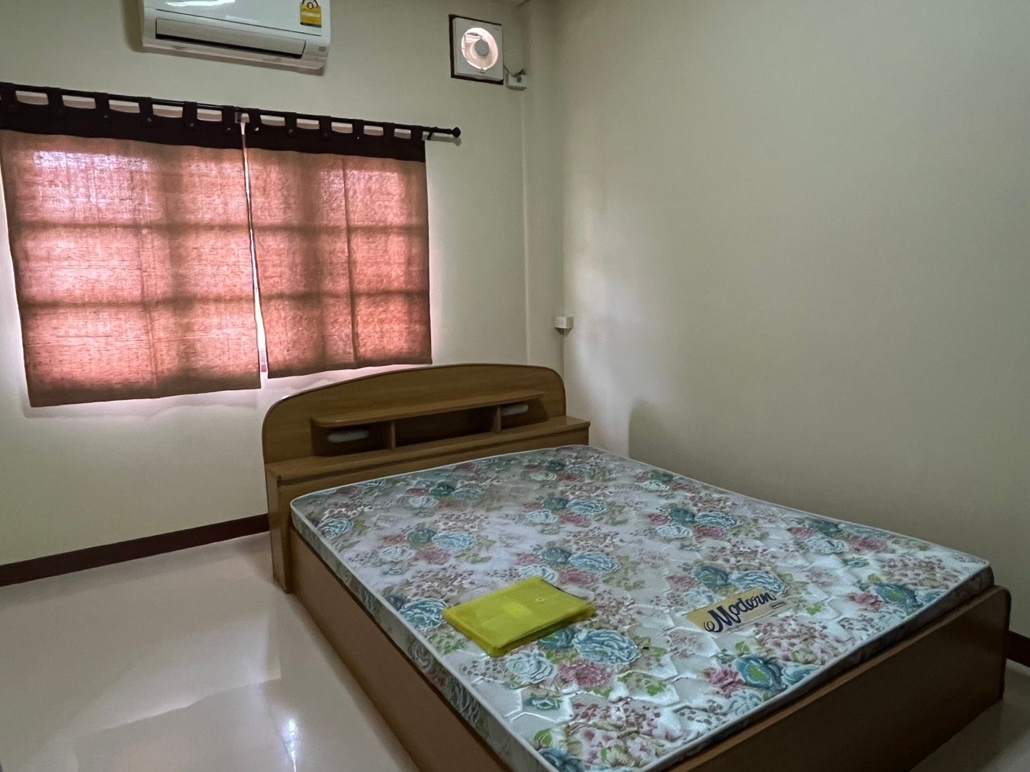 3 卧室 独立房屋 出租 在  - Image 4