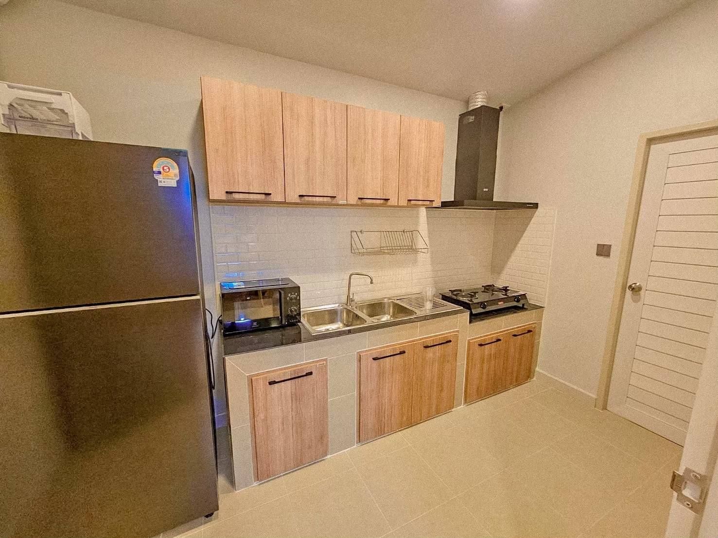 3 卧室 联排别墅 出租 在  - Image 5