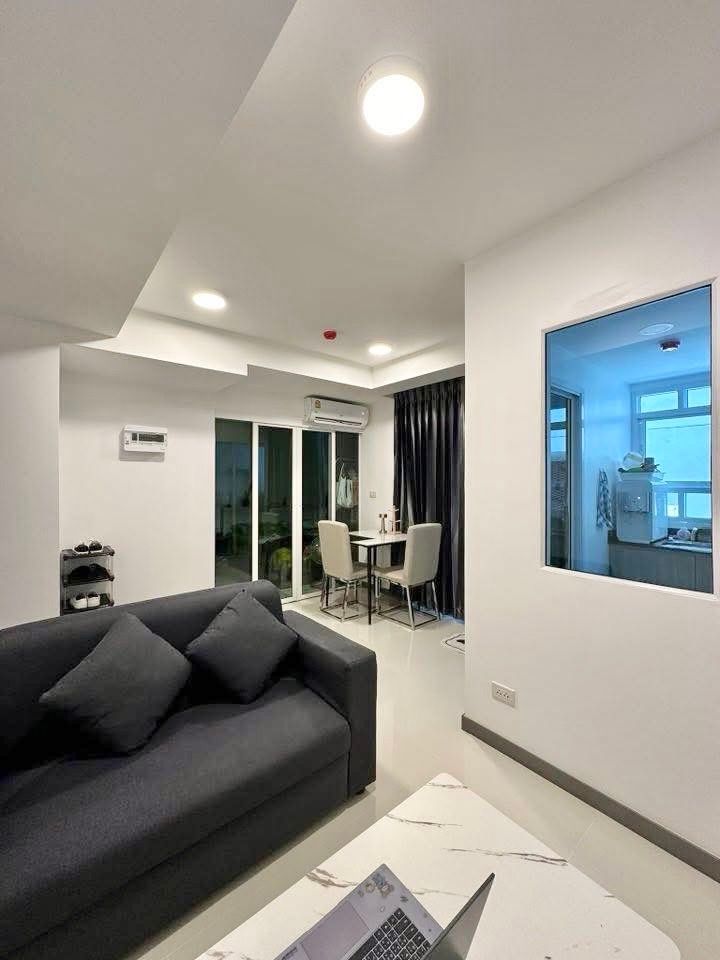 The Green City 2 Condominium - Image 8