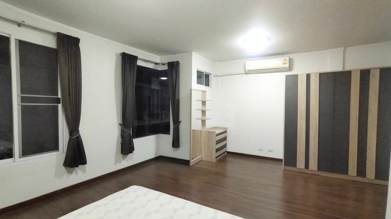 3 Bedroom Townhouse For Rent in Nong Phueng, Saraphi, Chiang Mai - Image 9