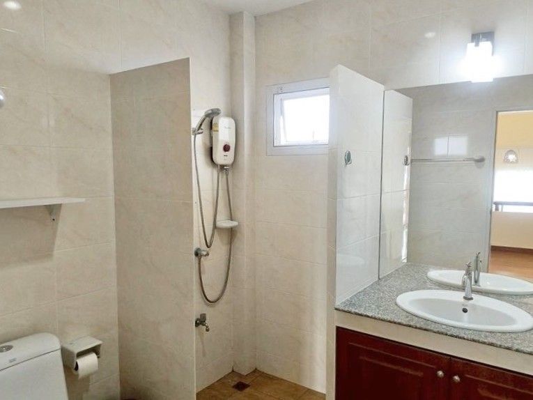 uploads/efe1bc97-da39-4732-9026-bc1cbf882b7a/034b008c-3549-45fe-84c6-65d5ad725a8f