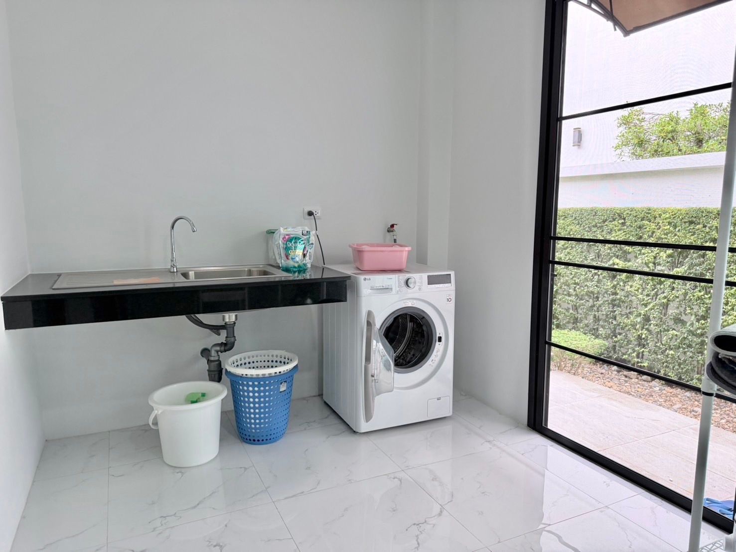 uploads/efe1bc97-da39-4732-9026-bc1cbf882b7a/03cfcfec-6716-49fe-a4c1-99216c902364