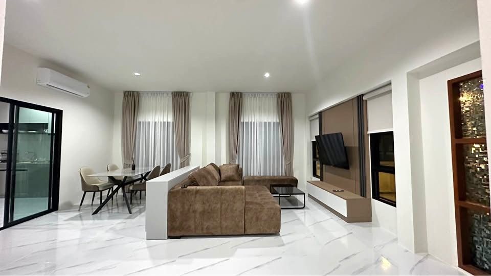 3 卧室 独立房屋 出租 在  - Image 4