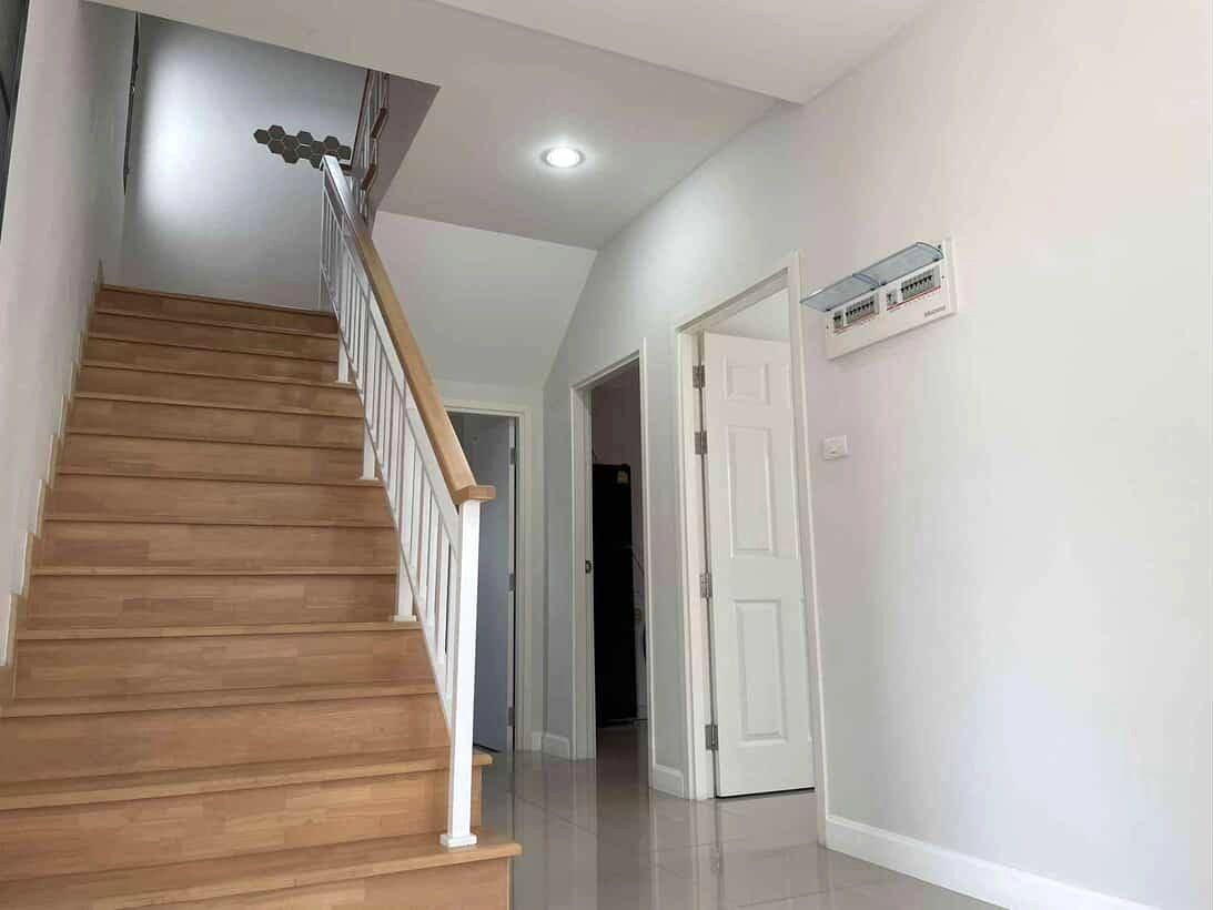 uploads/efe1bc97-da39-4732-9026-bc1cbf882b7a/045ad4f5-18c0-4275-9a53-5c32150bce2b