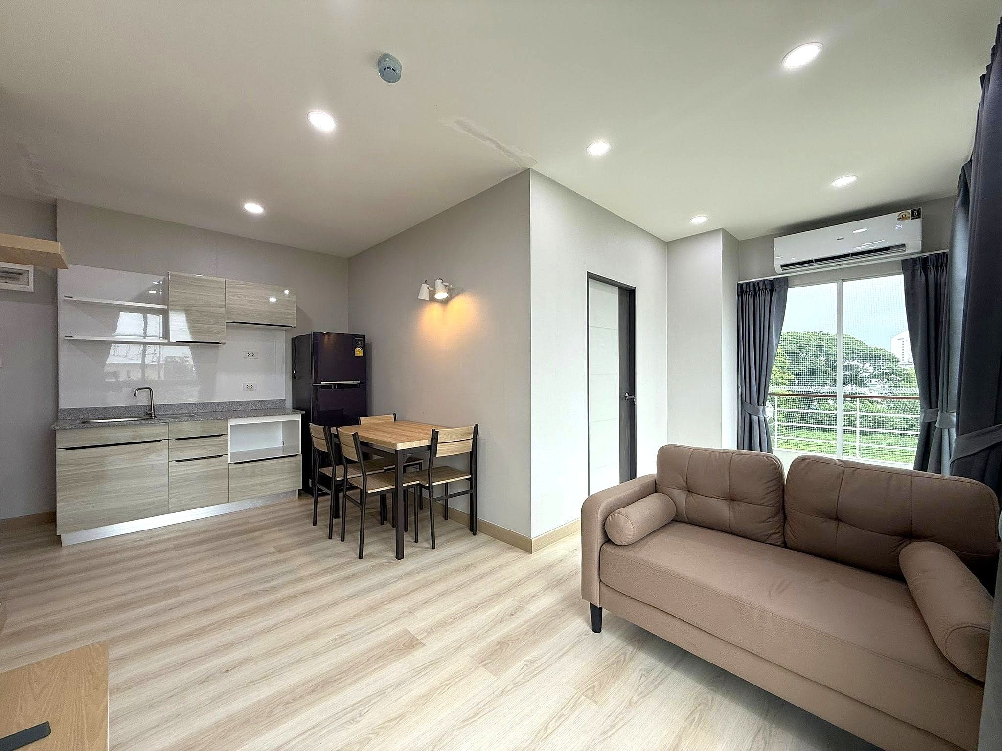 One Plus Kamthieng - Image 2