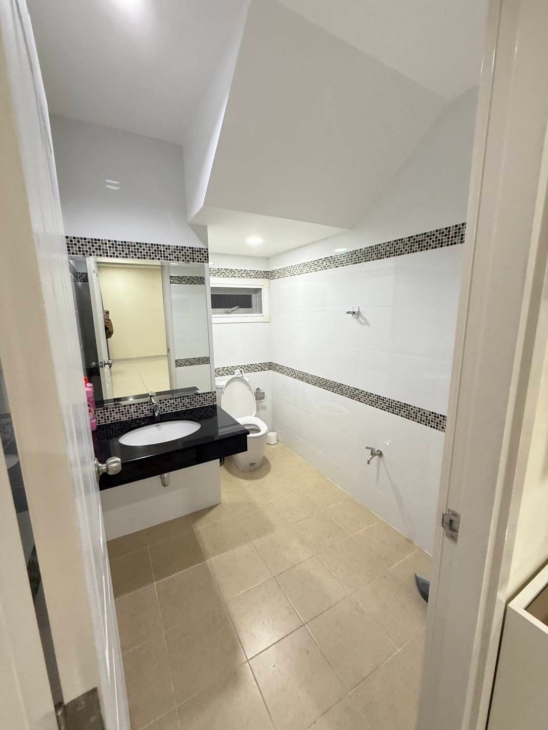 uploads/efe1bc97-da39-4732-9026-bc1cbf882b7a/04757b98-48fd-4e22-92c7-a0aa19aa75ef