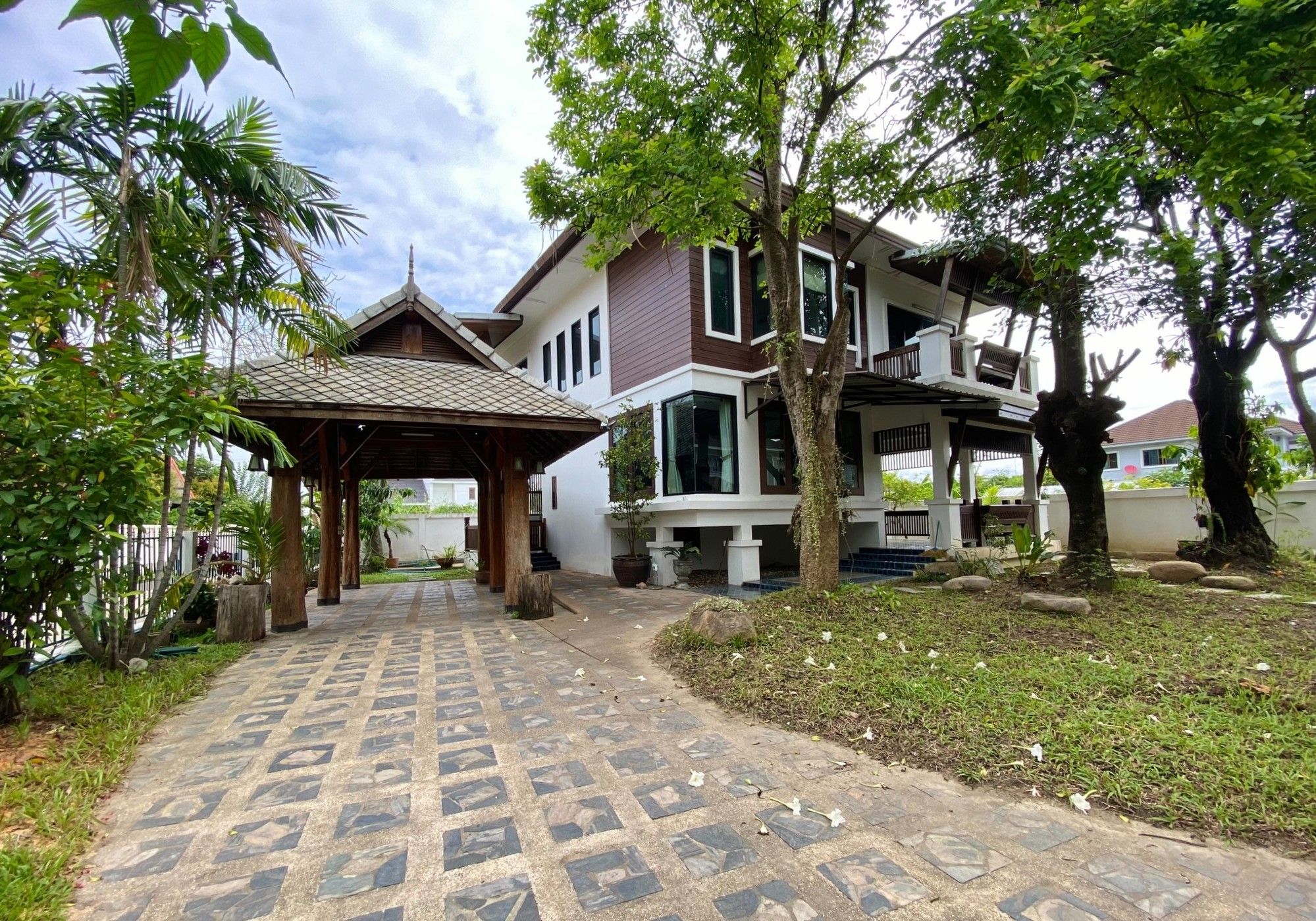 uploads/efe1bc97-da39-4732-9026-bc1cbf882b7a/04f61f87-f255-486e-b67e-5c8cb974073c