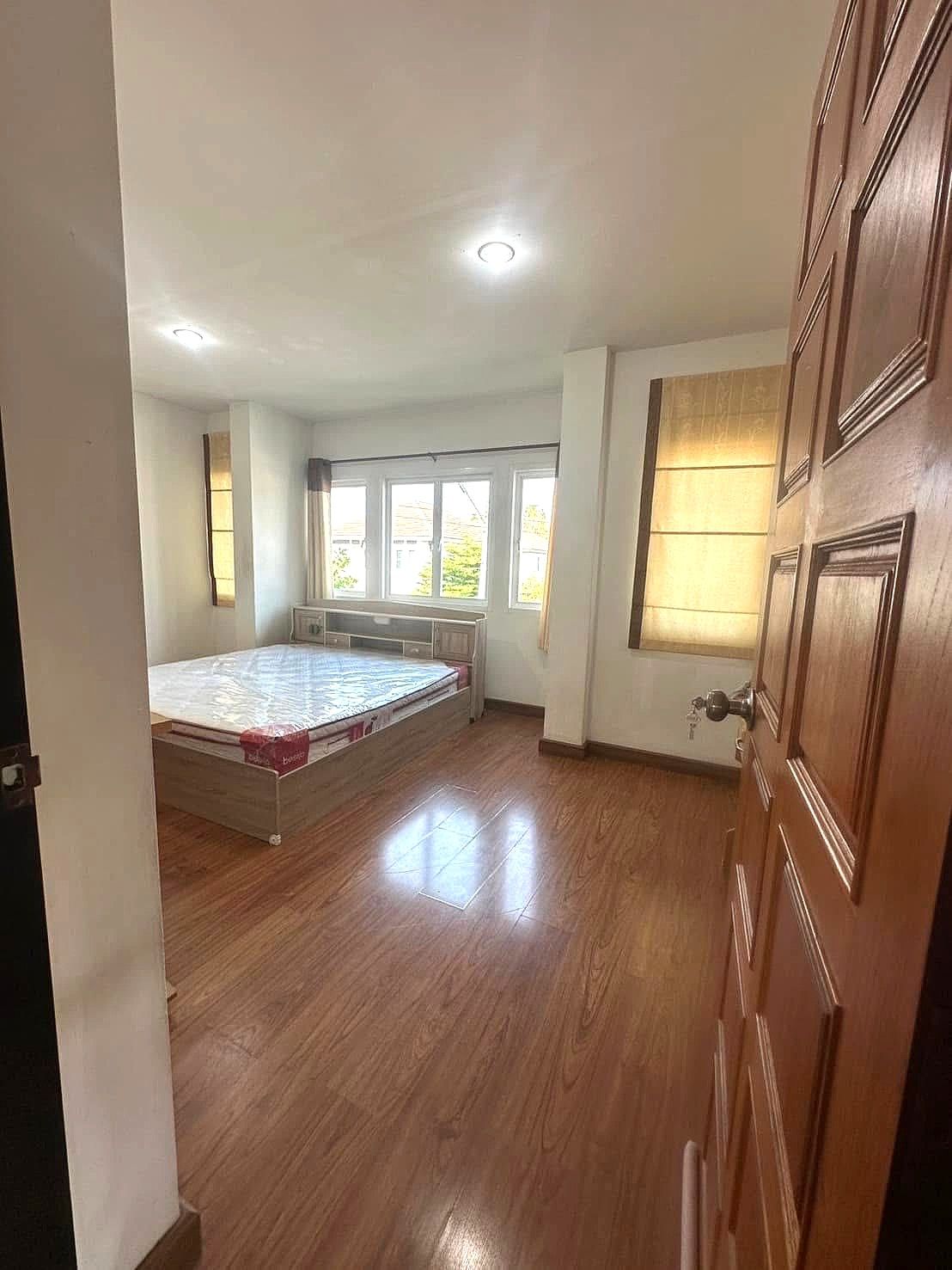 3 卧室 独立房屋 出租 在  - Image 4