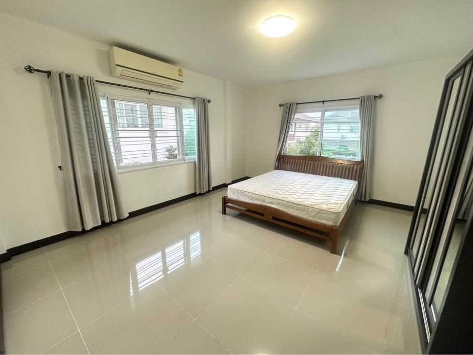 6 Bedroom House For Rent in San Phak Wan, Hang Dong, Chiang Mai - Image 11