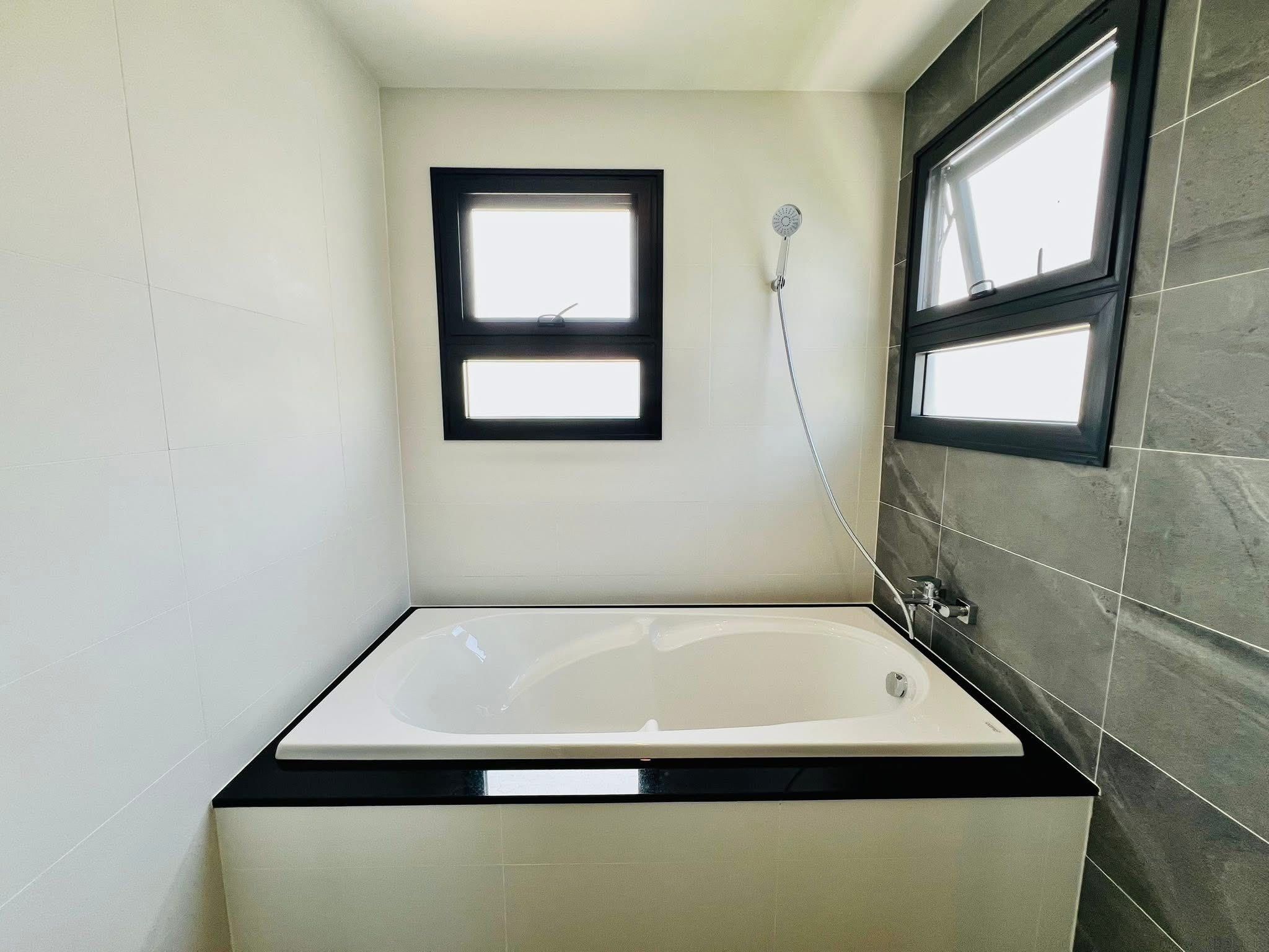 4 Bedroom House For Rent in San Klang, San Kamphaeng, Chiang Mai - Image 11