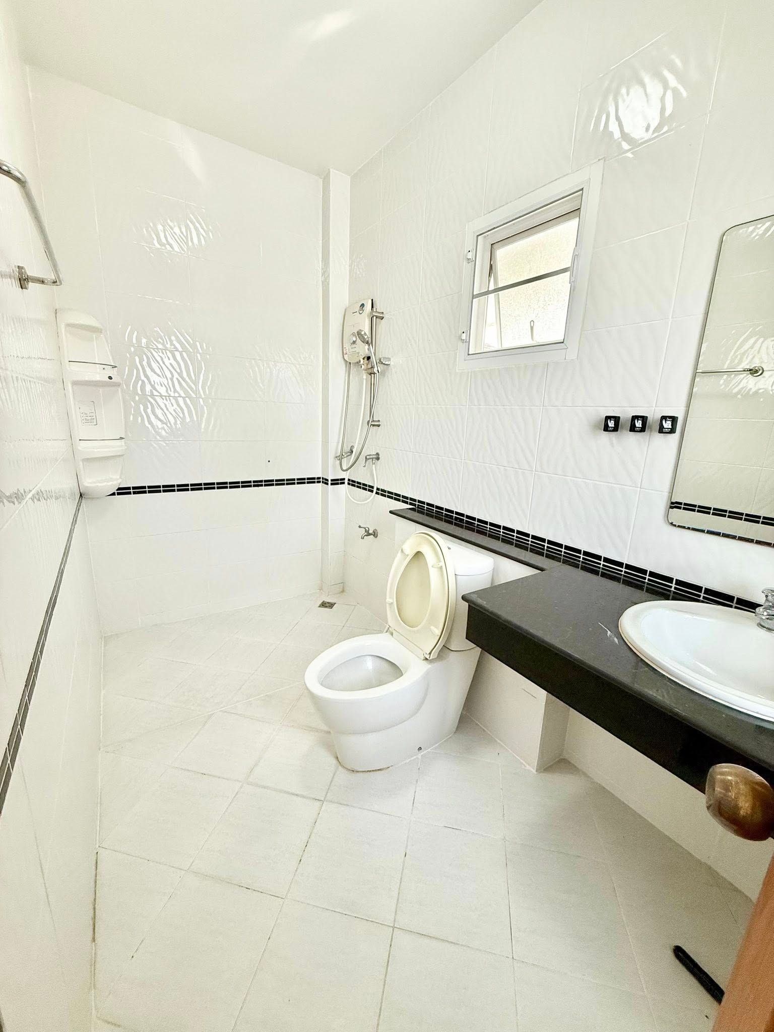 3 卧室 独立房屋 出租 在  - Image 9