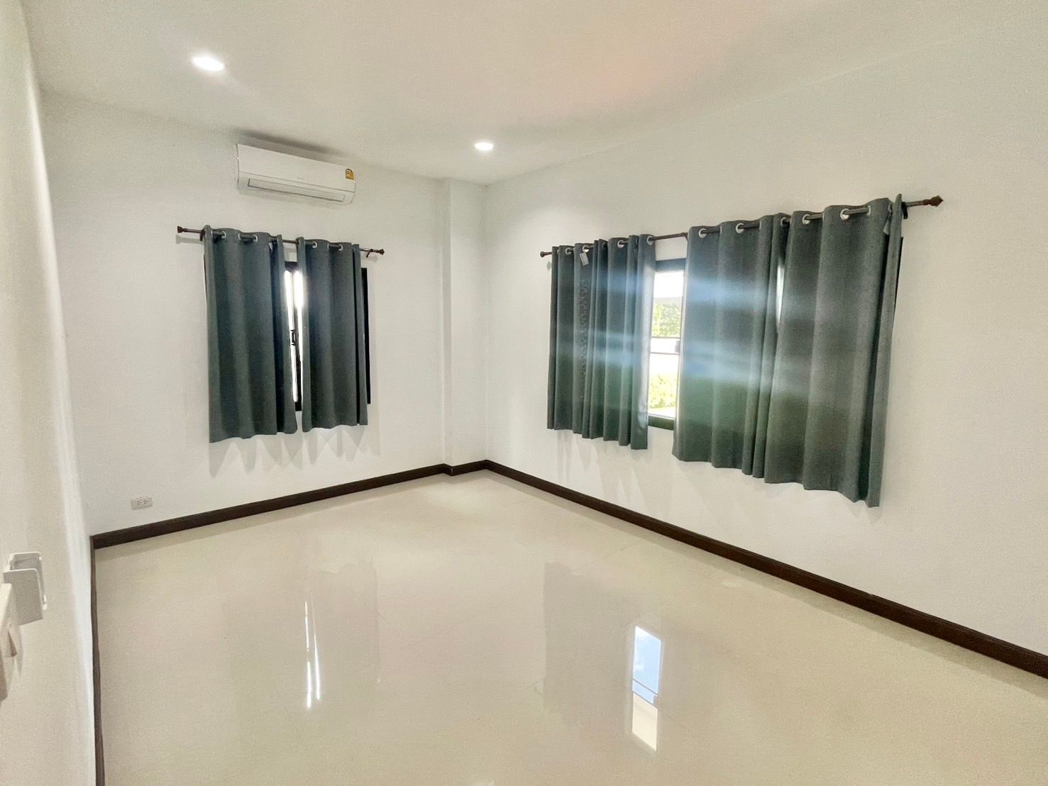 4 卧室 独立房屋 出租 在  - Image 22