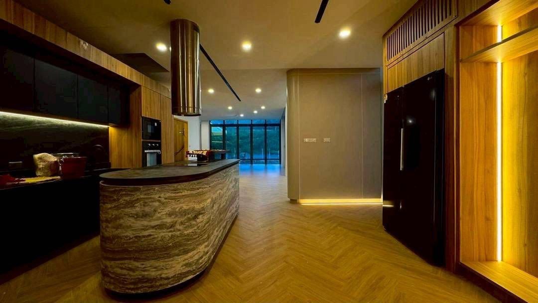 6 卧室 独立房屋 出售 在  - Image 12