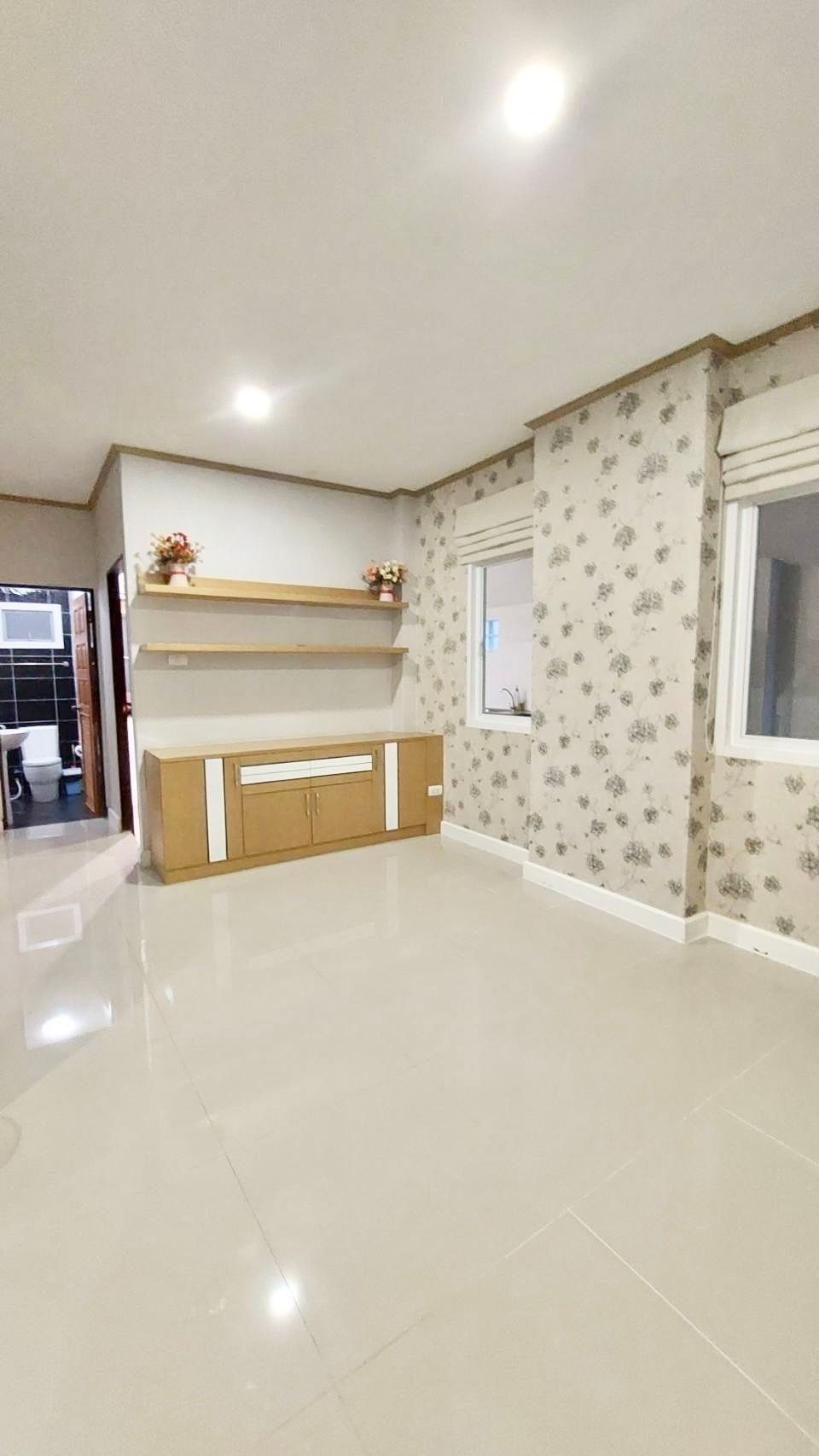 4 卧室 独立房屋 出租 在  - Image 5