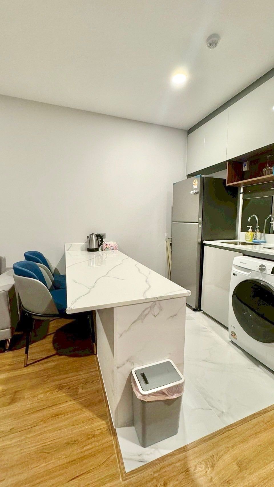 1 卧室 公寓 出租 在  - Image 3