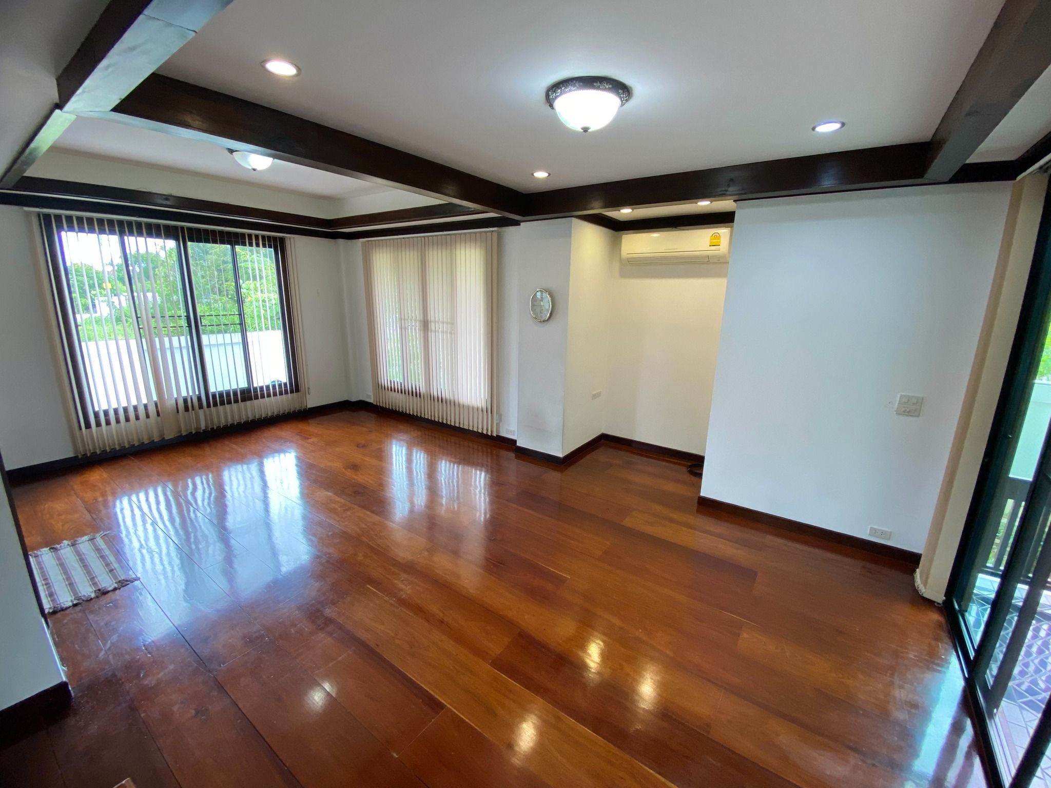 uploads/efe1bc97-da39-4732-9026-bc1cbf882b7a/0ea66899-1c1c-444f-b0bf-e4481f5f11d2