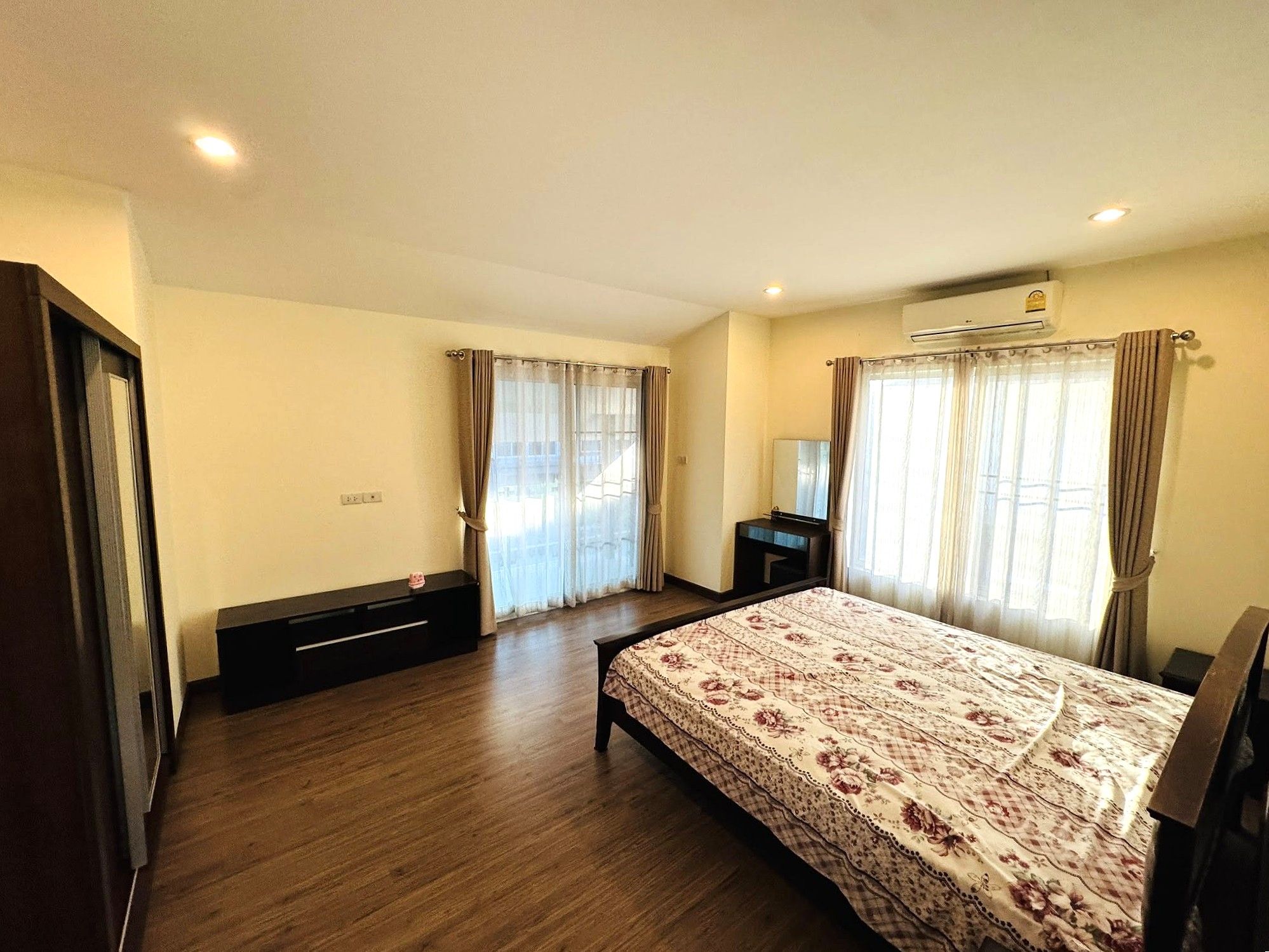 Serene Park - Image 10