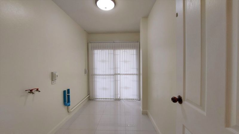 4 卧室 独立房屋 出租 在  - Image 13