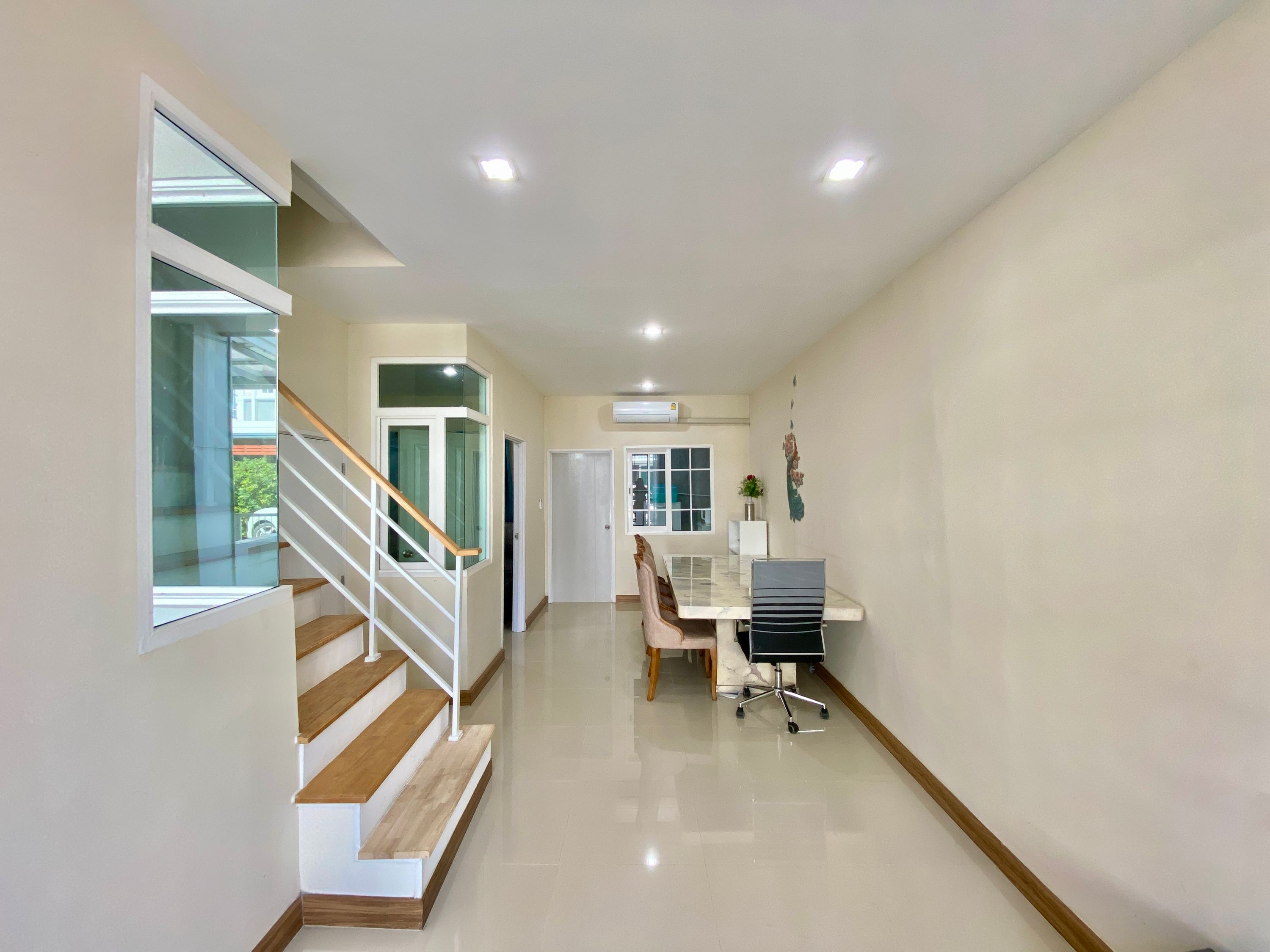 3 卧室 联排别墅 出租 在  - Image 5