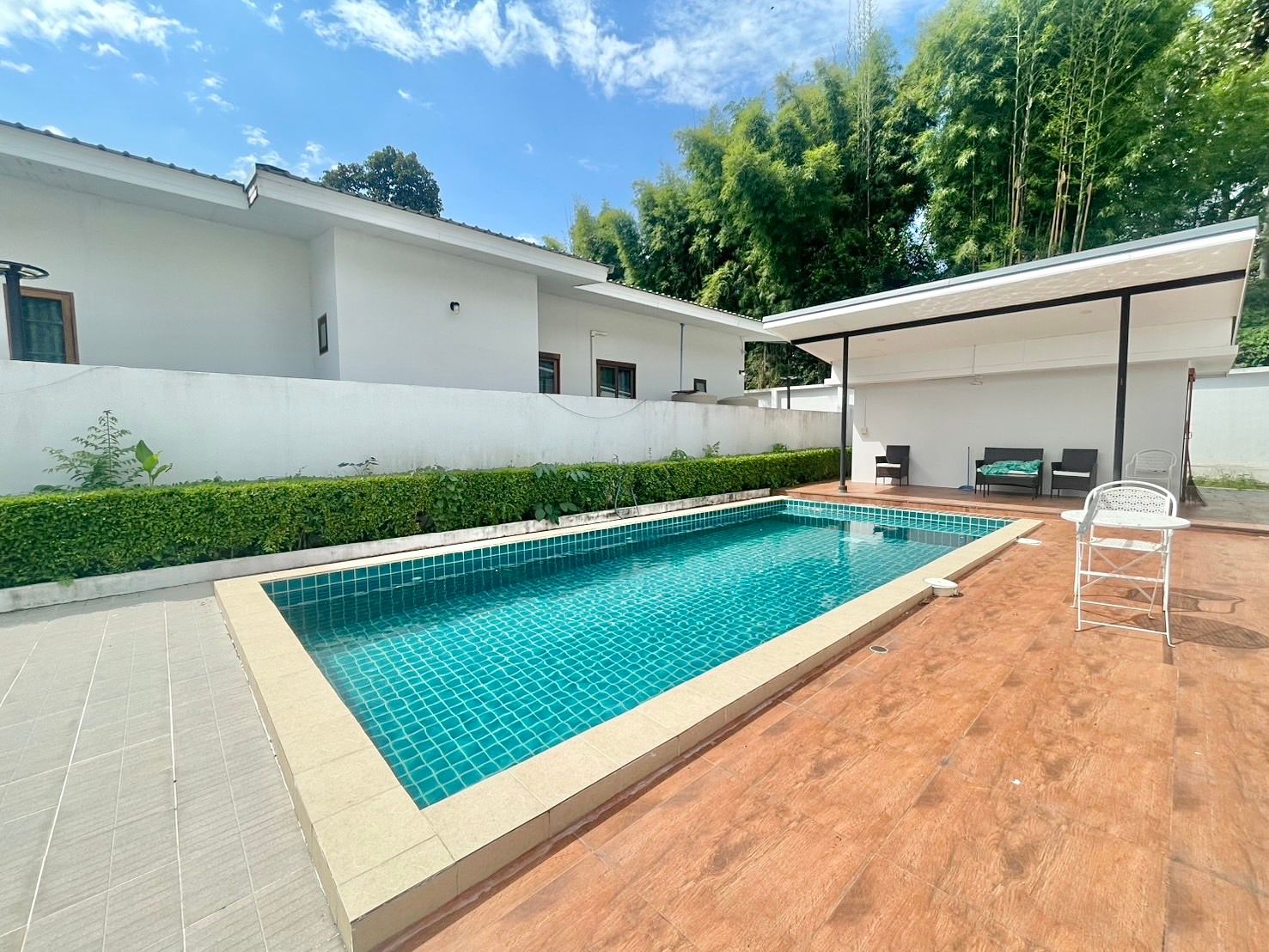 4 卧室 独立房屋 出租 在  - Image 2