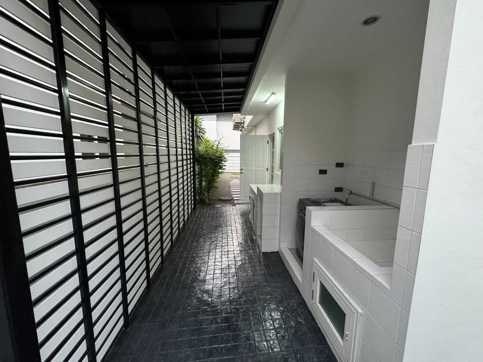 The Urbana 1  - Image 11