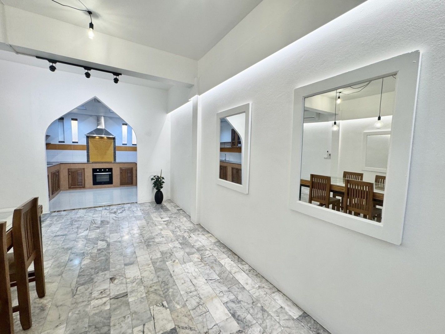 2 Bedroom Townhouse For Rent in Si Phum, Mueang Chiang Mai, Chiang Mai - Image 5