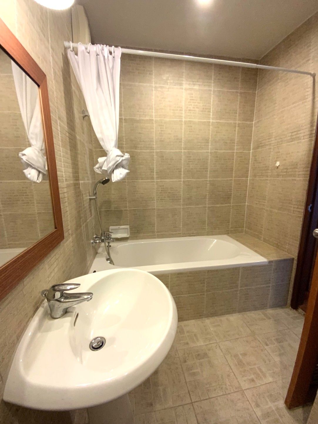 uploads/efe1bc97-da39-4732-9026-bc1cbf882b7a/121ff7d6-9a9d-4227-8d59-c6d4ba3459c6