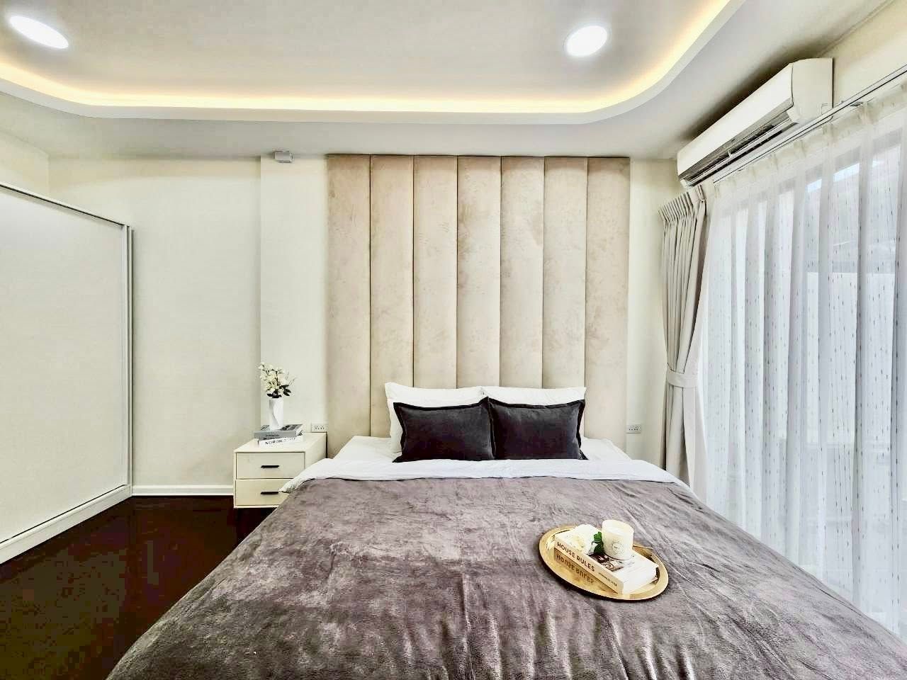 6 卧室 独立房屋 出租 在  - Image 7