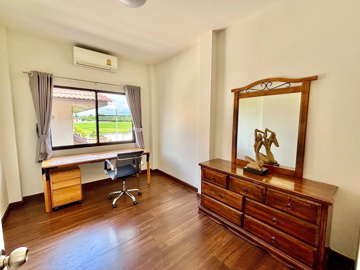 uploads/efe1bc97-da39-4732-9026-bc1cbf882b7a/157384e4-1f74-4964-a674-7fb47e16d26f