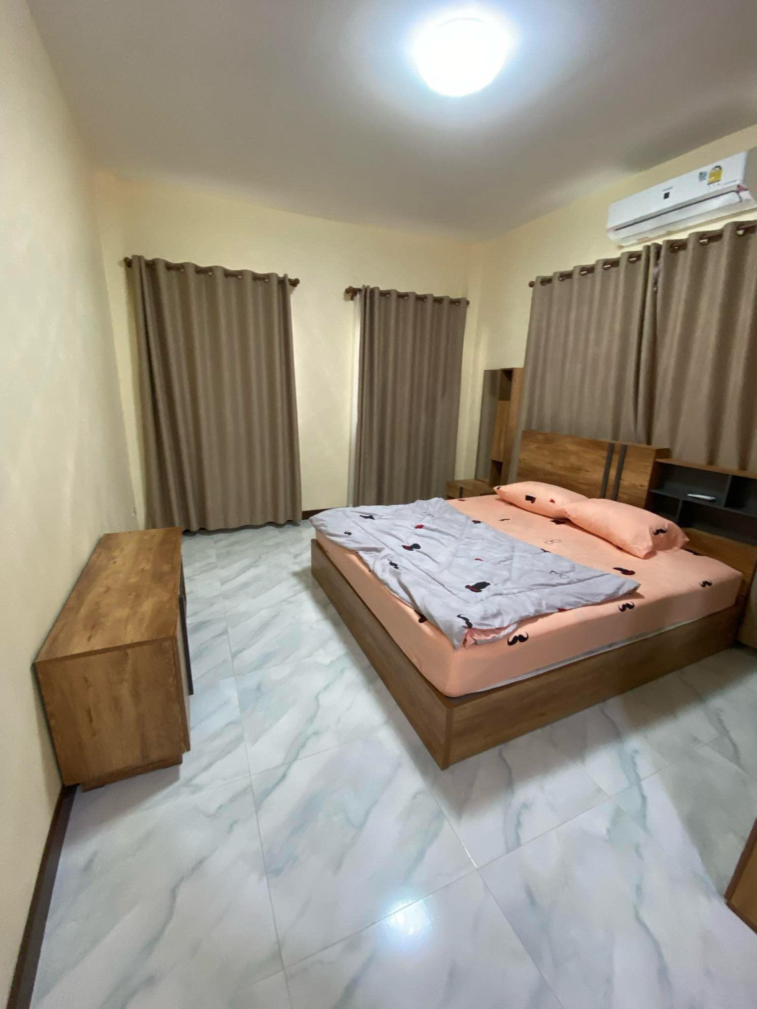 uploads/efe1bc97-da39-4732-9026-bc1cbf882b7a/165ac9ab-9404-4625-84f9-3ddd385e0ff1