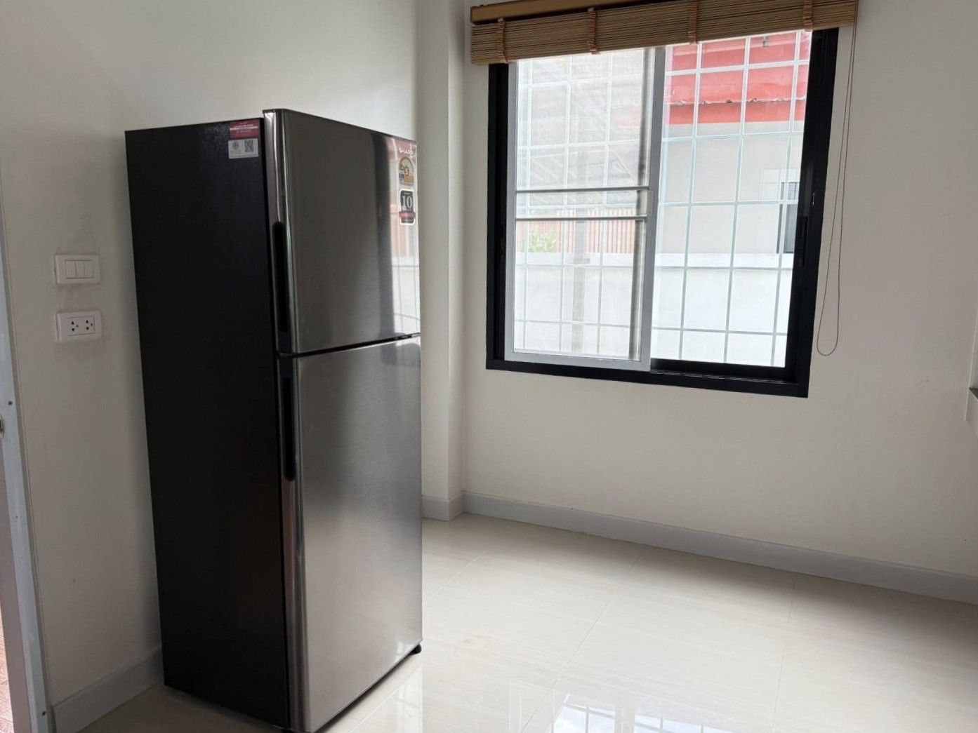 3 卧室 独立房屋 出租 在  - Image 4