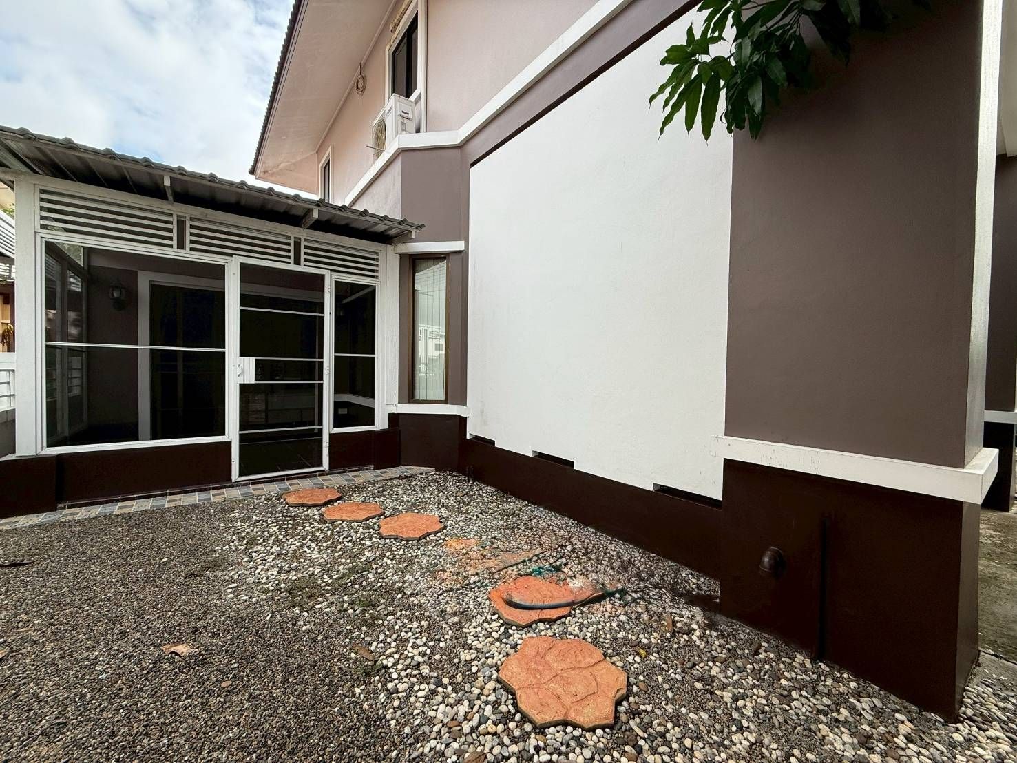 uploads/efe1bc97-da39-4732-9026-bc1cbf882b7a/1888881a-4ff8-42ff-9c3b-fde9db1125e6