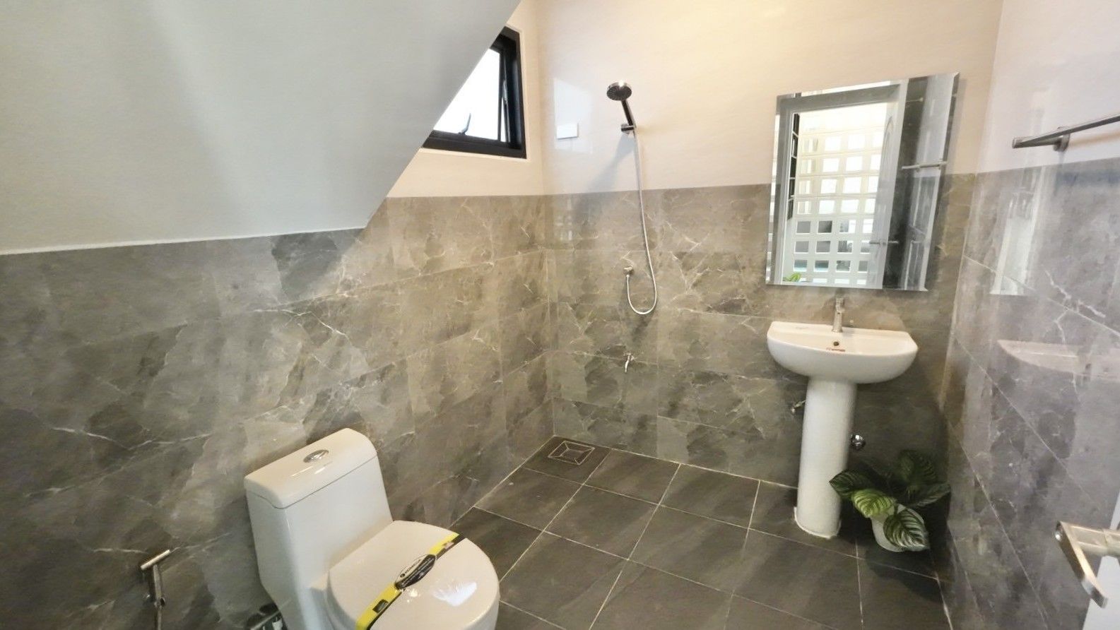 uploads/efe1bc97-da39-4732-9026-bc1cbf882b7a/1972d5ff-5370-45ec-8572-31c820809160