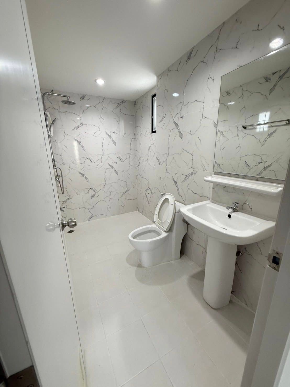 3 卧室 独立房屋 出租 在  - Image 11