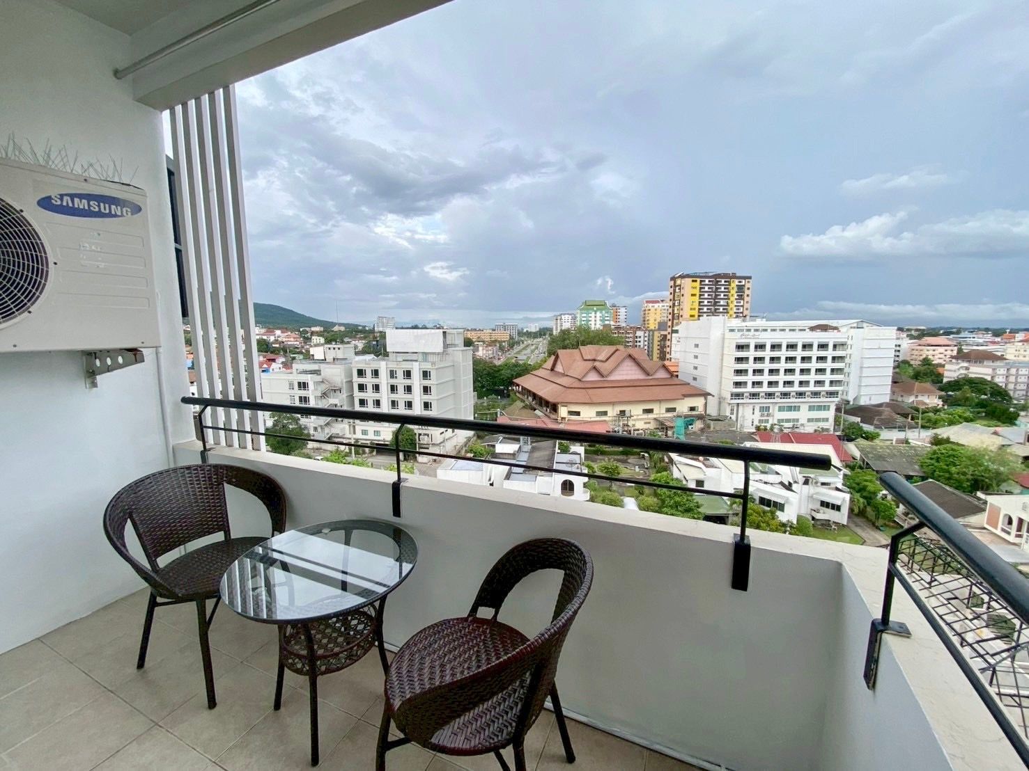 3 卧室 公寓 出租 在  - Image 3