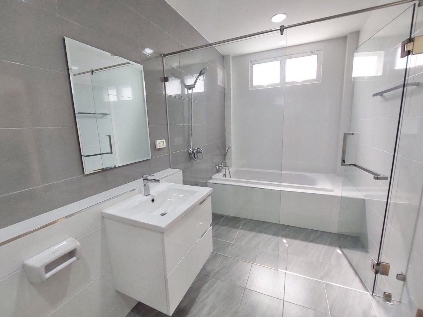 3 Bedroom House For Rent in Ton Pao, San Kamphaeng, Chiang Mai - Image 9