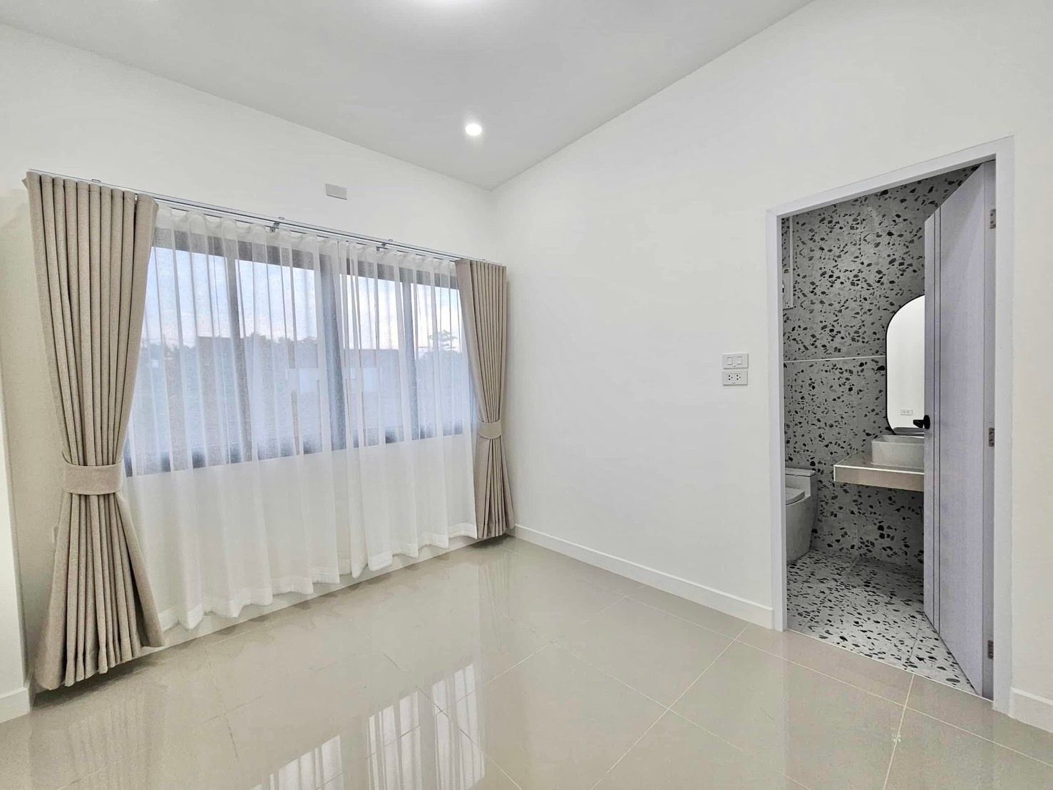 uploads/efe1bc97-da39-4732-9026-bc1cbf882b7a/2054515d-449a-42a3-a29a-22d9c520a7d9